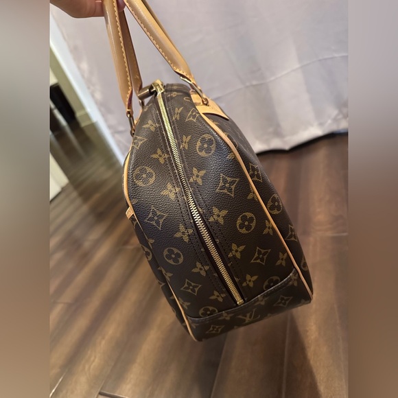 LV - Picture 10 of 13